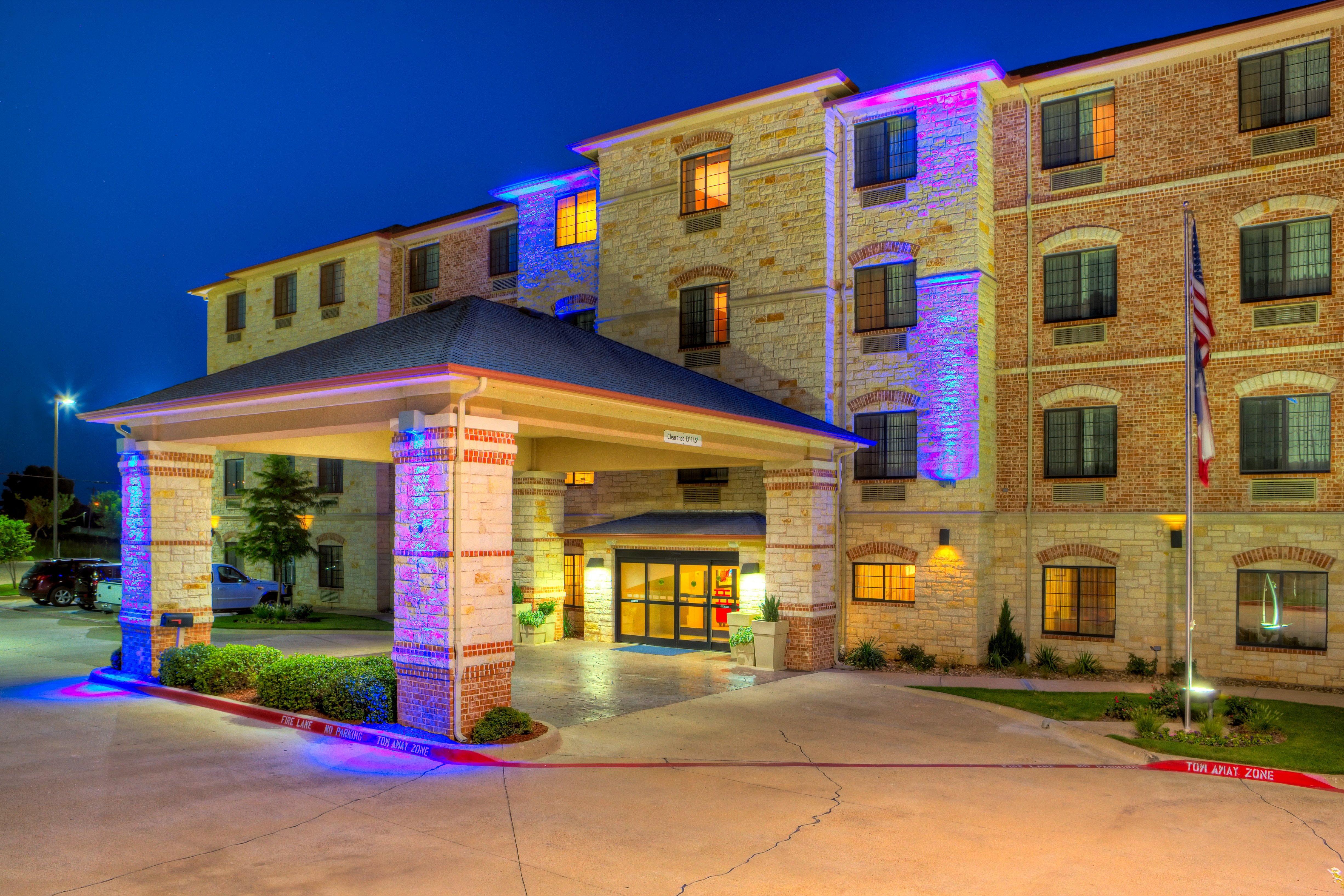 Holiday Inn Express And Suites Granbury By Ihg Dış mekan fotoğraf